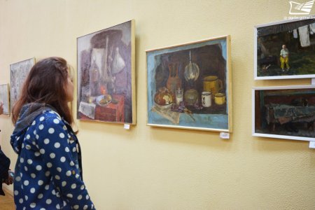 В центральной городской библиотеке открылась выставка «Art-шаги»