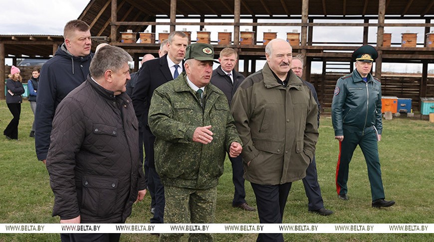 Президент Республики Беларусь А. Лукашенко во время посещения Полесского государственного радиационно-экологического заповедника в Наровлянском районе, апрель 2021 года