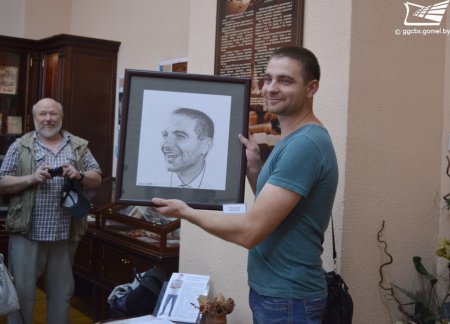 Открылась выставка Антона Маскальчука «Фотореализм в портрете»
