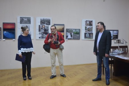 В центральной городской библиотеке открылась фотовыставка Сергея Холодилина «Мгновения»