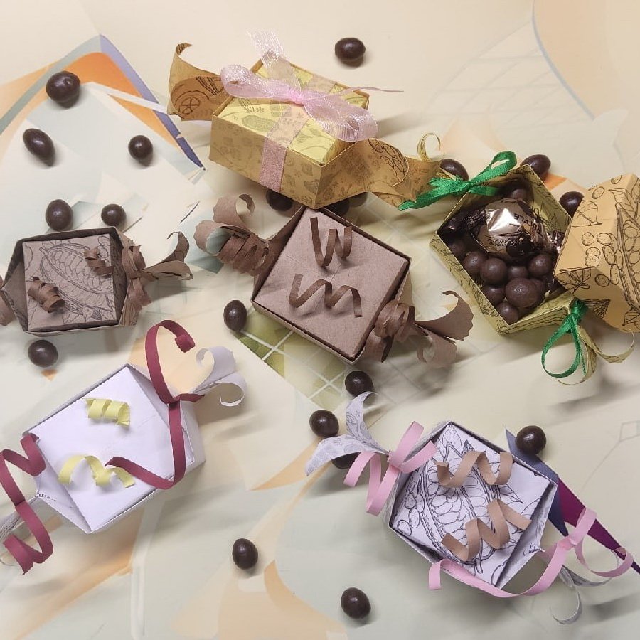 Оригами «Конфетки» ко Всемирному дню шоколада