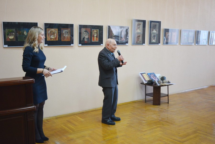Выставка памяти Виталия Чернобрисова – «Селфи»