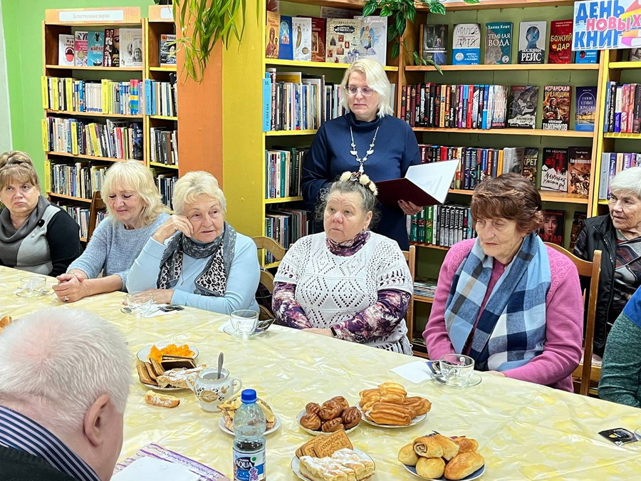 Я к улыбке и счастью вел парусник свой…