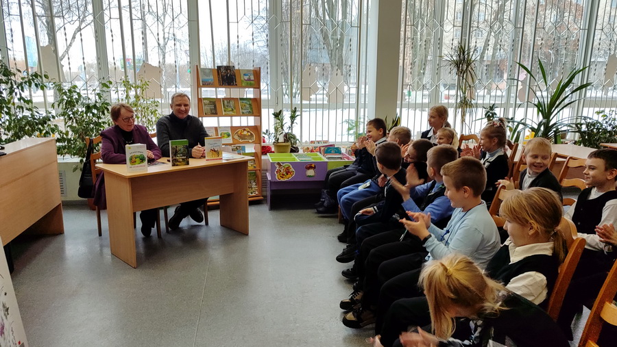 Лесов таинственная сень