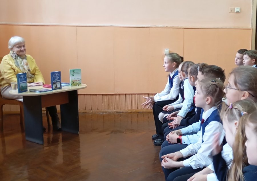 Война. Твой горький след и в книге, что на полке