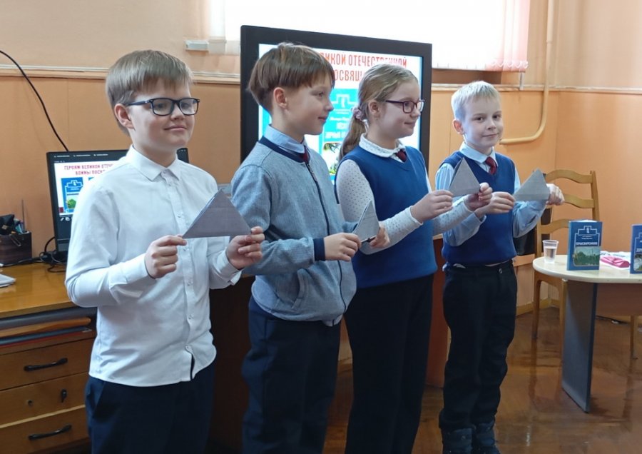 Война. Твой горький след и в книге, что на полке