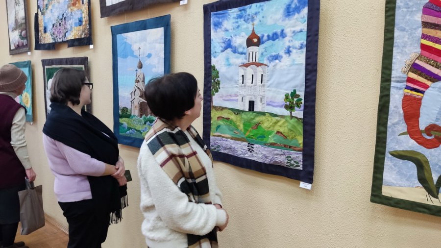 «Шитьё из лоскутов» Галины Голубенко