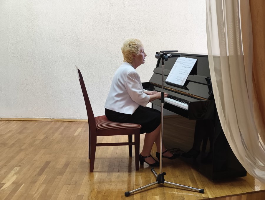 Презентация сборника песен «Помолимся, живые!» Аллы Наумовой