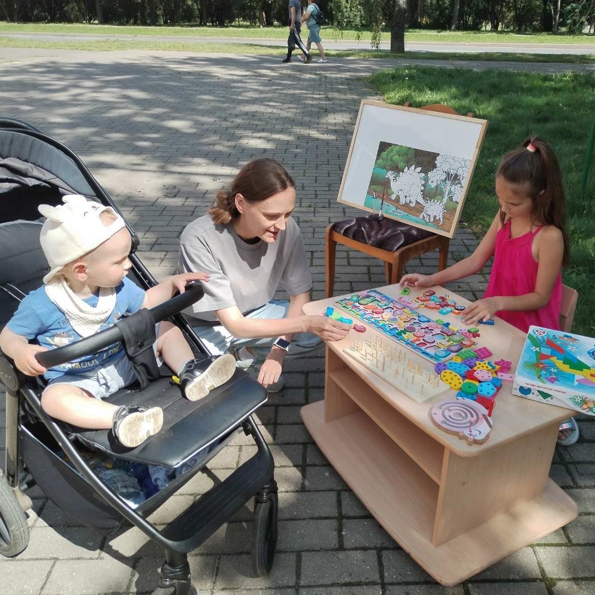 Книжный дворик