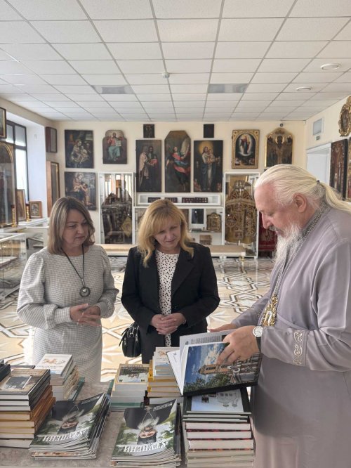 Архиепископ Стефан встретился с руководителями библиотек Гомеля