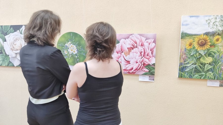 Выставка живописи «Краски лета»