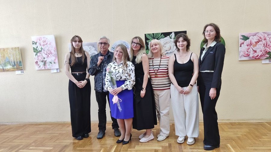 Выставка живописи «Краски лета»