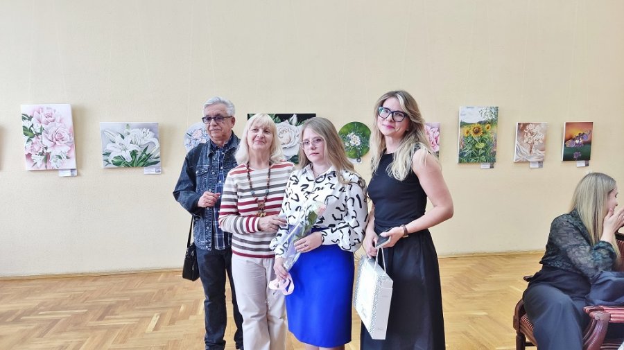 Выставка живописи «Краски лета»