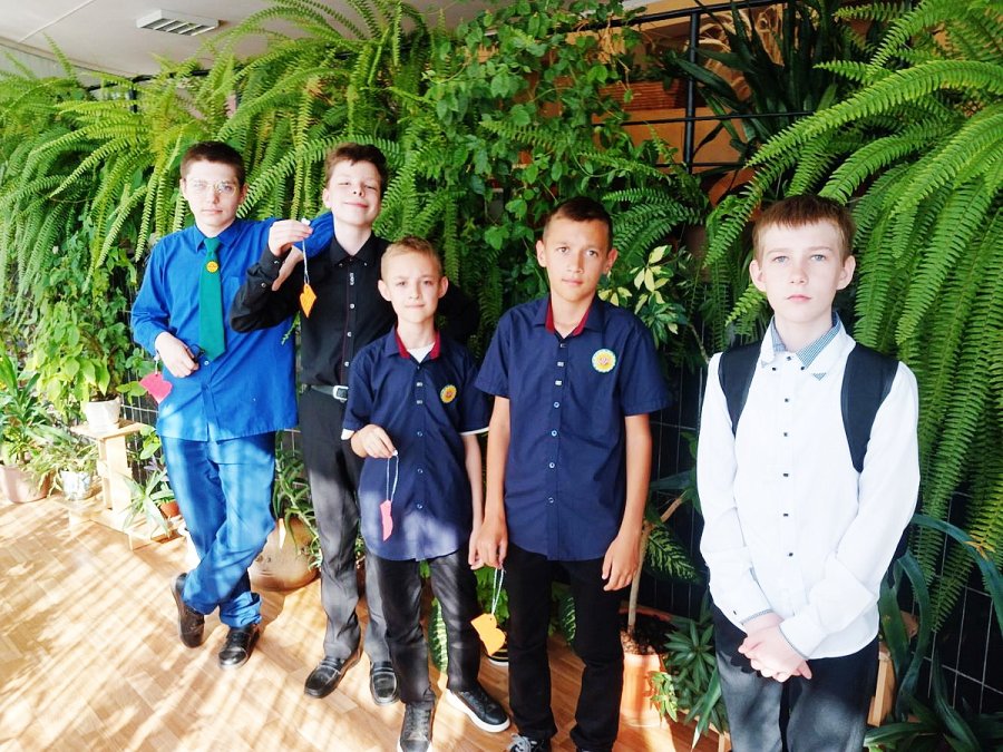 Библиотека. Библиотекарь. Книга.