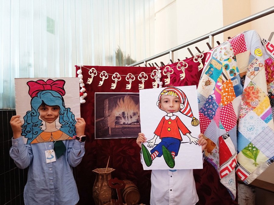 Библиотека. Библиотекарь. Книга.