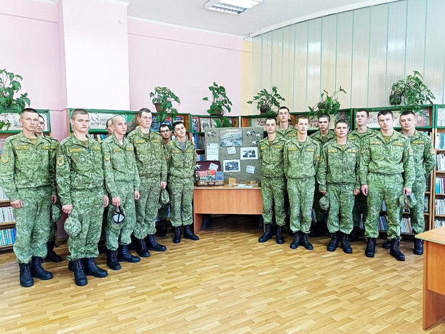 Ленинград жив!