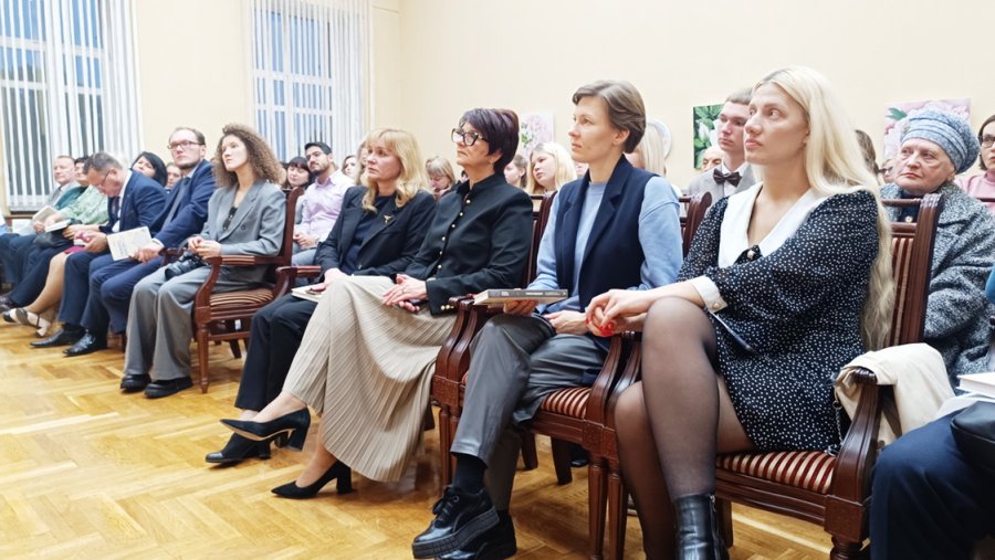 Презентация книги Игоря Стомы