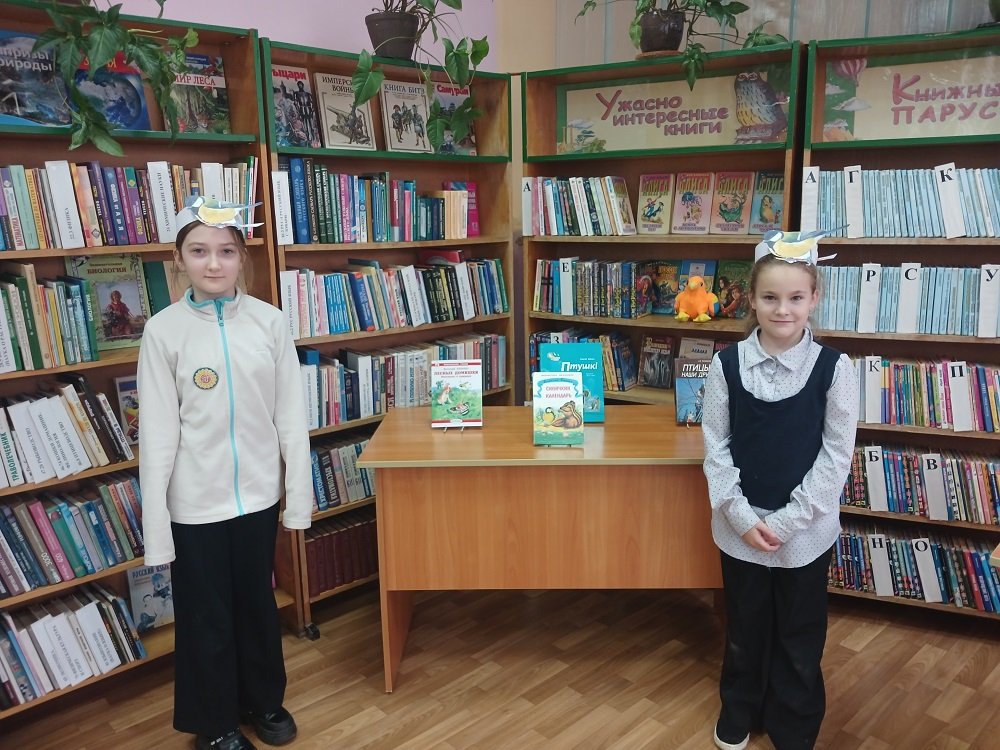 Непоседа, невеличка – желторотая синичка