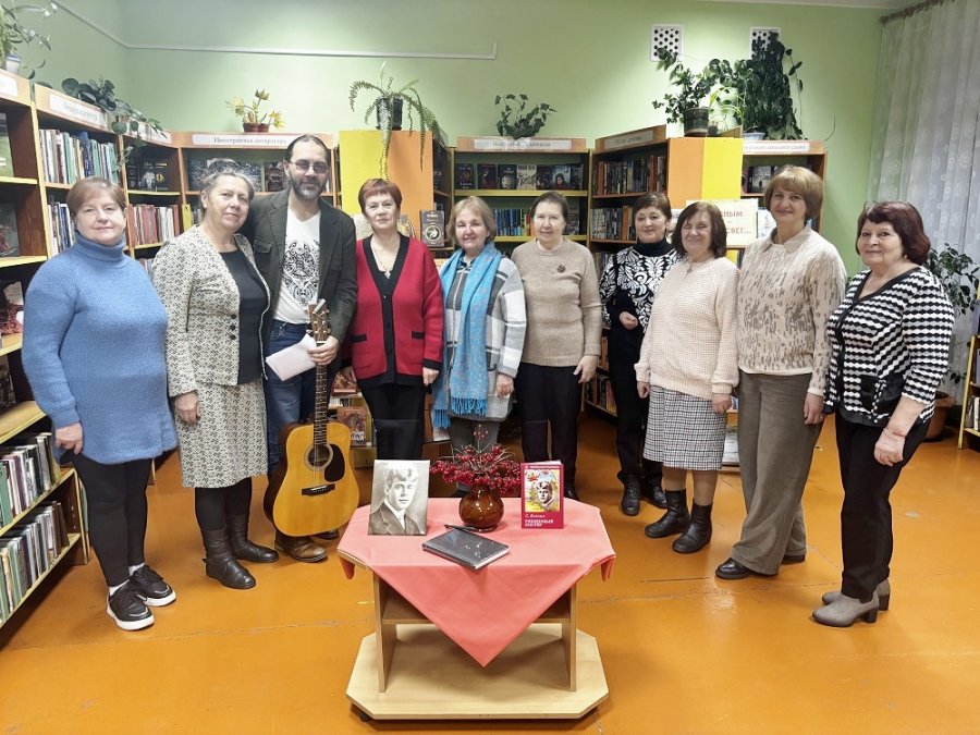 «Не жалею, не зову, не плачу…»