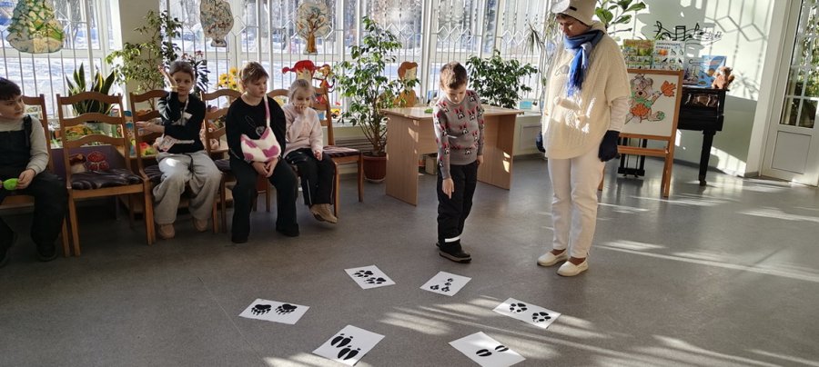 Кто прекрасно спит зимой в ямках, в норках, под водой?