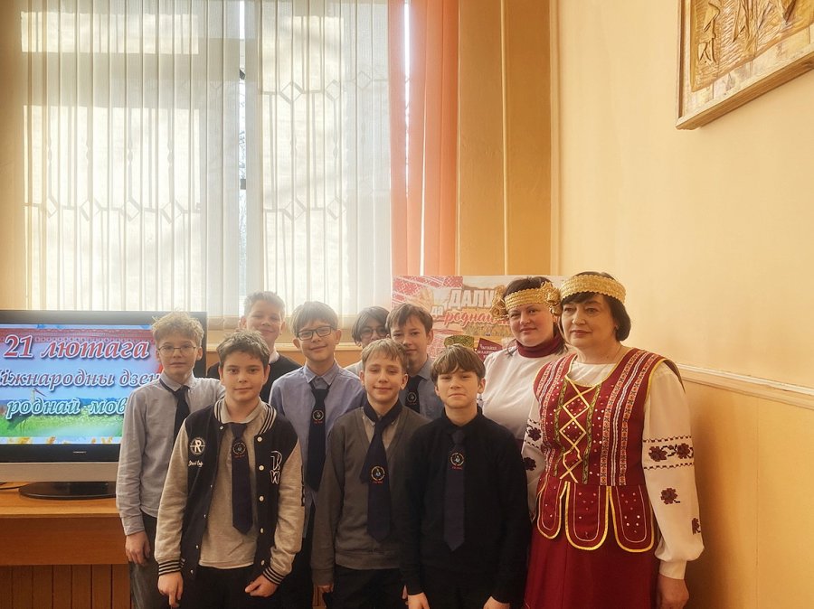 У свеце родных слоў