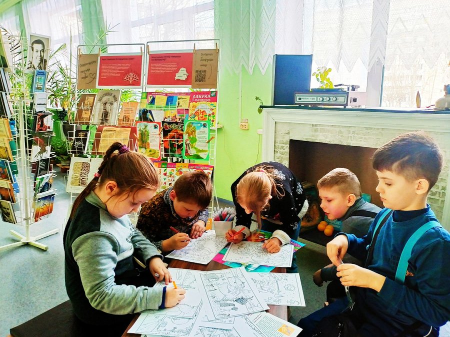 У свеце родных слоў