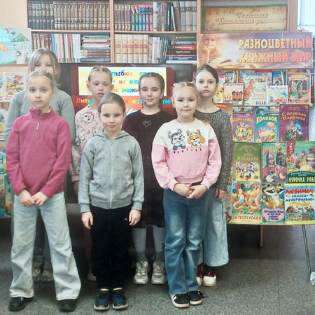 Вам улыбки дарят книжки – веселитесь, ребятишки!