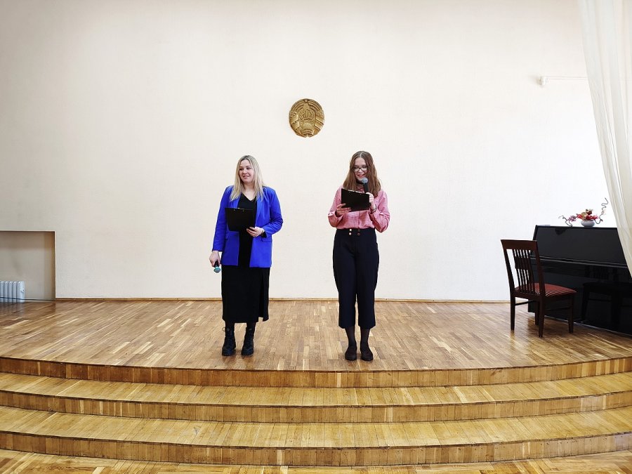 Кандрат Крапіва: ад маленства да сталасці