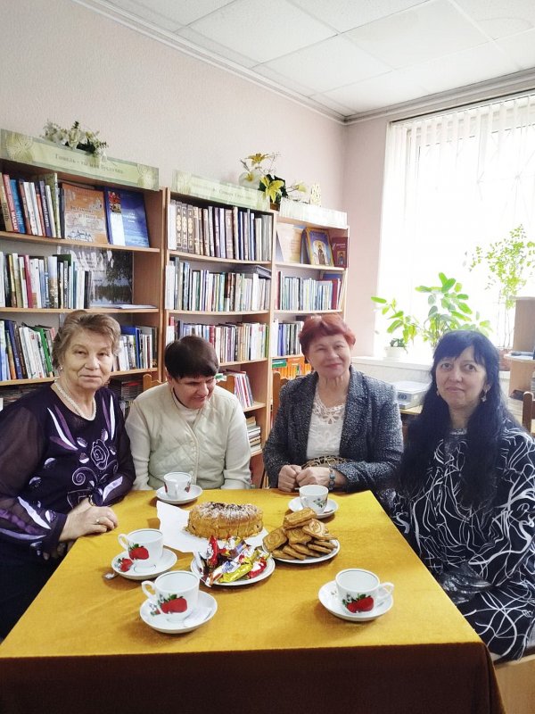 Пасха радость нам несёт