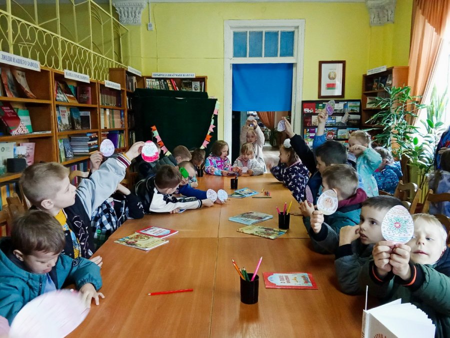 Пасха радость нам несёт