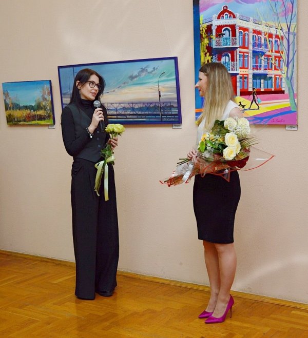 Выставка Ольги Копачёвой «Ритмы улиц»