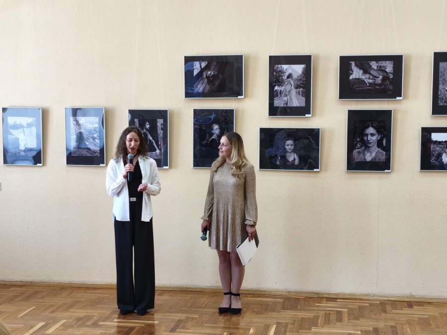 Фотовыставка Марины Земляковой «Свет без цвета»