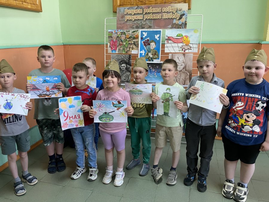Этих дней не смолкнет слава!