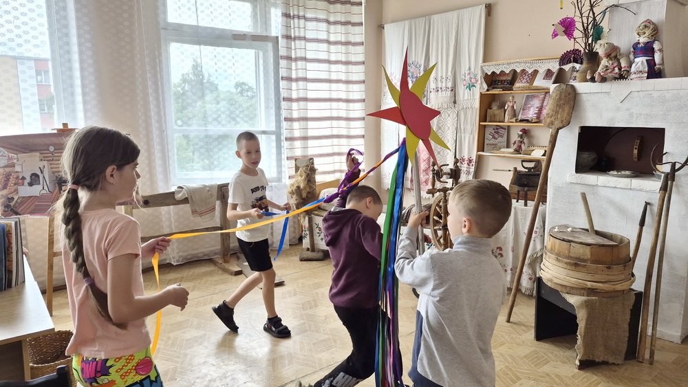 “Беларускія пісьменнікі – дзецям”