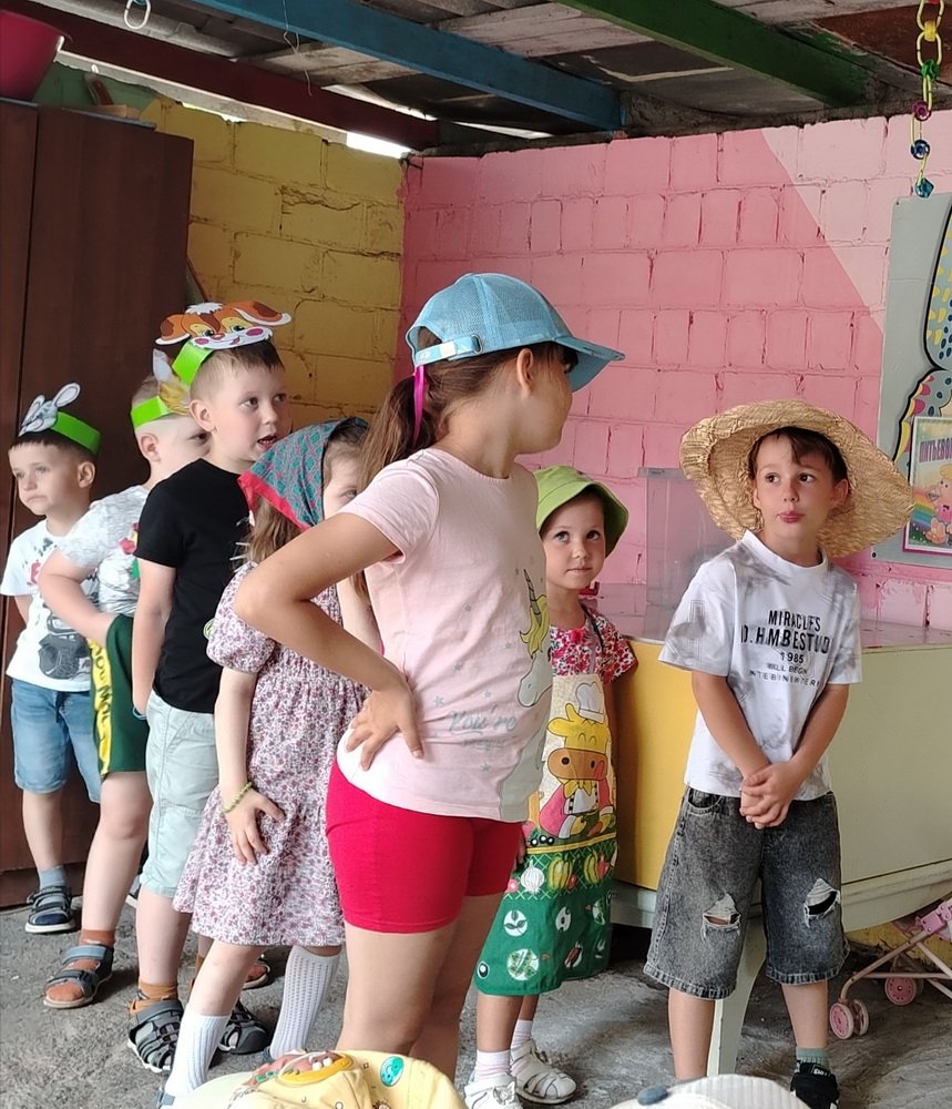 Как дед репку сажал, а мы помогали