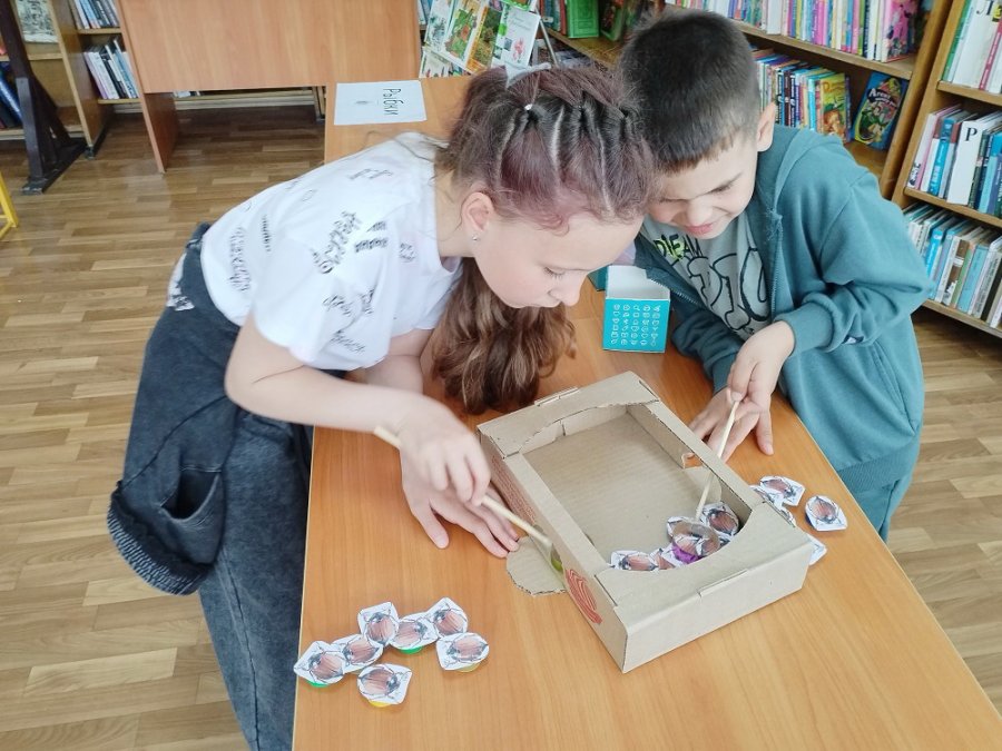 Я дружу с букашкой, птичкой и ромашкой