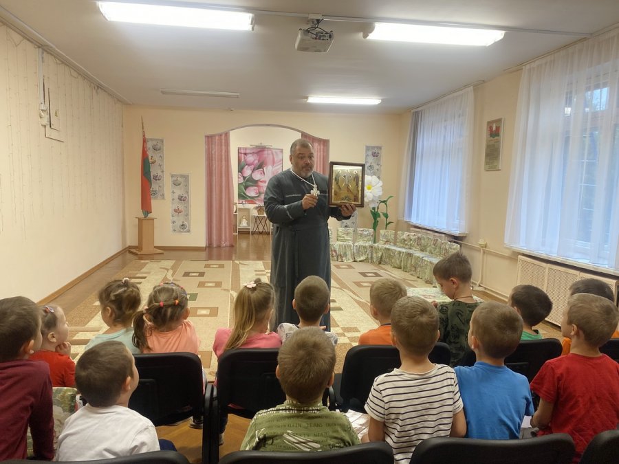 Яблочный Спас нам яблок припас
