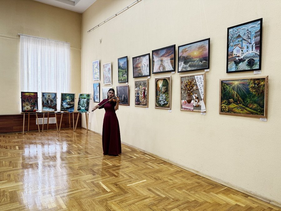 «Мир глазами выпускников»